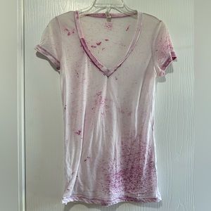 Realitee lightweight white and purple T-shirt size medium - good condition